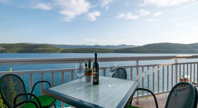 Студия Comfort с балконом и с видом на море Apartments Villa Dom
