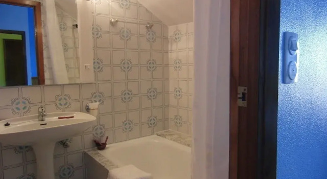 Четырёхместный семейный номер Standard с видом на море Hotel Galicia