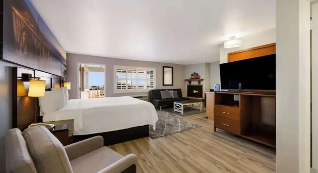 Двухместный люкс Comfort Inn near Hearst Castle - Cambria
