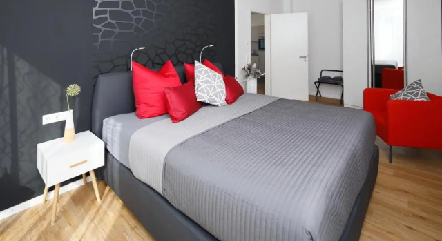 Penthouse-Appartements Freiburg, Забронировать Отель Бизнес-отели Фрайбург-им-Брайсгау, рядом с Институт иммунологии и эпигенетики Макса Планка, 4* 5*