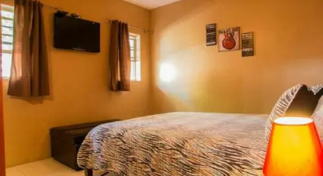 One32 Guesthouse Paradise, Prenota Hotel Kingston Giamaica