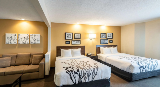 Четырёхместный люкс Sleep Inn & Suites Green Bay South