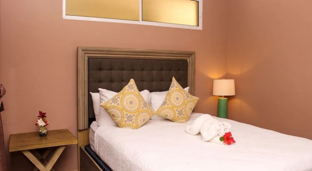 Апартаменты Цокольный этаж с балконом Rock Point Villas Vacations Rentals Sandy Bay, Roatan, Honduras.c.a