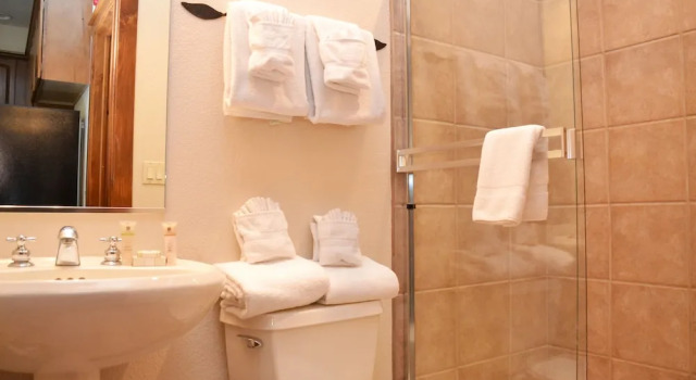 Saddlewood by Ski Village Resorts, Rezerwuj Hotel Hotele w Vail Ski z parkingiem, Parking