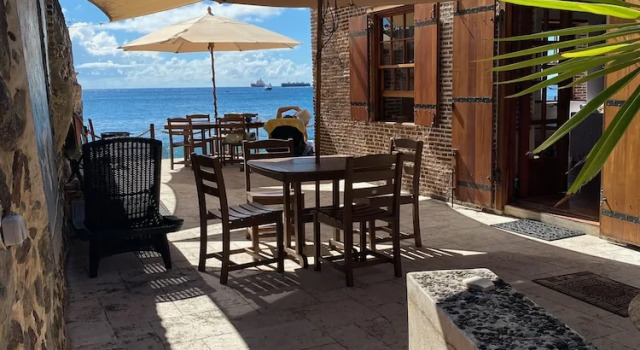 Апартаменты Classic Barrel House St. Eustatius