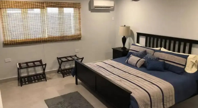 46 sec to Beach Pool Side Massage Priv Chef UTV, Book Vacation Home Villas in Malmok, Villa