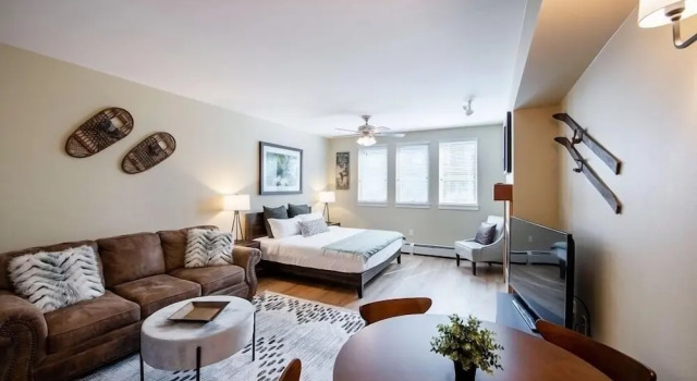 Premium Unit 3522- Fraser Crossing/founders Pointe Condo