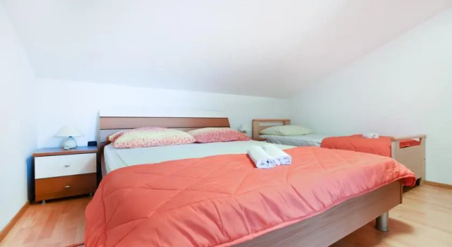 Apartment Mijo Razanac, Забронировать Апартаменты/квартира Апартаменты Ражанац, Апартаменты/квартира