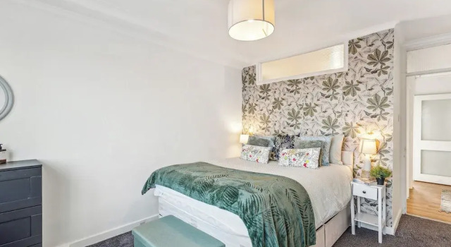 Spacious2br-balcony-parking-25mincentrallondon