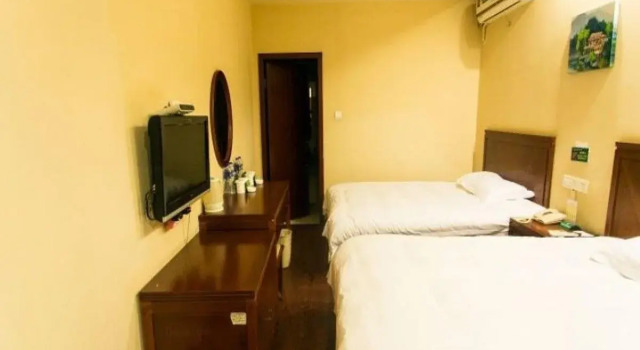 GreenTree Inn Jiangsu Suzhou Shimao Canal Business Hotel