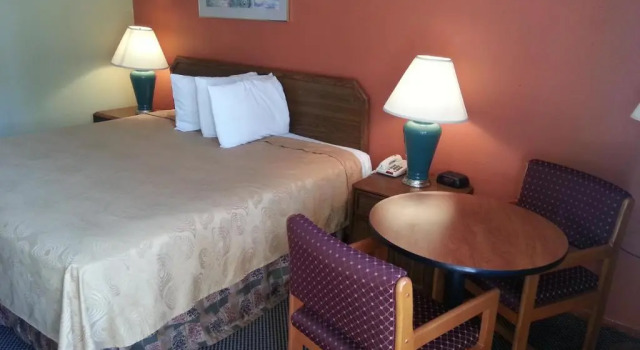 Номер Standard Executive Inn Dodge City, KS