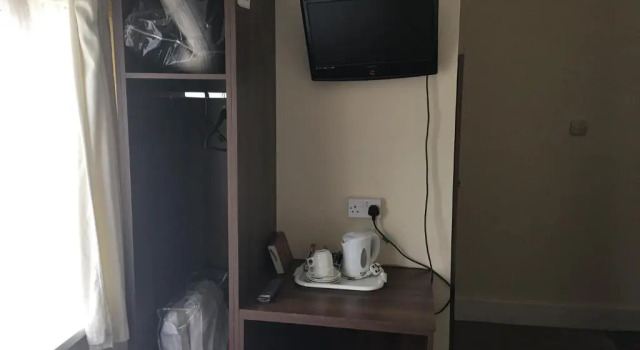 South Fork Guest House, Забронировать Гостевой дом Отели Лестера с парковкой, Парковка