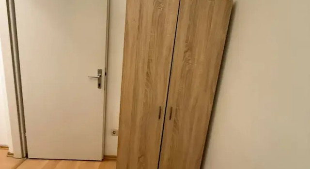 2BR Plus LR Apartment Sleeps 6 Central