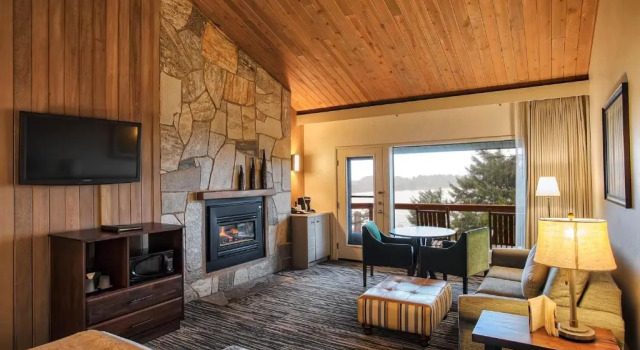 Номер Deluxe с видом на залив Salishan Coastal Lodge by SCP Hotels