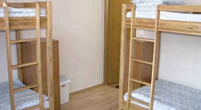 Bett im Wohnheim (Frauenwohnheim) Hostel4u