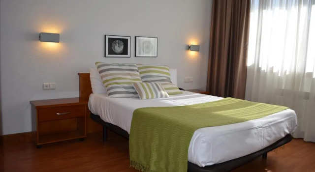 Hotel Elorrio, Rezerwuj Hotel Hotele w Baskonia z parkingiem, Parking
