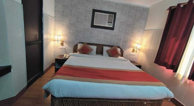 Treehouse M Grand Resort & Spa Corbett, Rezerwuj Ośrodek wypoczynkowy Hotele w Uttarakhand z basenem, Basen
