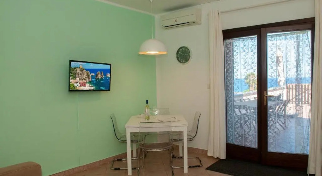 SunnyHomeCefalù39, Book Apartment Hotels in Sicily with a Pool, Swimming Pool