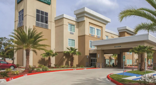 Двухместный люкс Deluxe La Quinta by Wyndham Lake Charles - Westlake