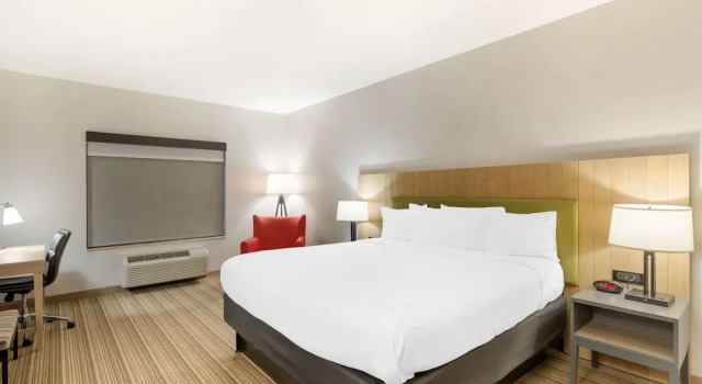Двухместный люкс Country Inn & Suites by Radisson, Columbia, MO