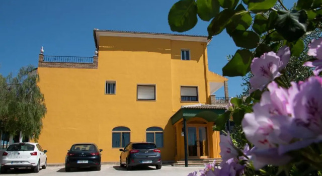 Hostal Restaurante el Cary, Забронировать Отель Монтемайор 