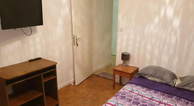 Номер Standard NEW CHEAP PRIVATE ROOM, KITCHEN , OVERWIEUW sea,TRAM on spot, 12 minutes from nice train station with tram , beach in 17 min tram , CHAMBRE PRIVÉE pas cher, cuisine équipée , tram sur place, APERÇU mer, 12 min de la gare de Nice avec le tram, 17 min plage