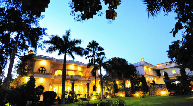 Raj Palace Resort, Забронировать Курортный отель Отели штата Раджастхана 4 звезды, 4*