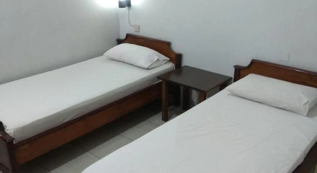 Hotel Maya, Rezervovat Hotel Tegal Central Java