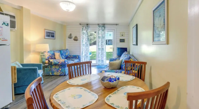 Emerald Isle Vacation Rental, Walk to Beach!, Забронировать Дом для отпуска Эмералд-Айл Северная Каролина