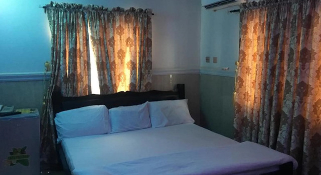 Royal Castle Hotel