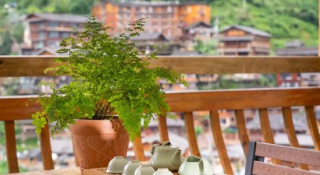 Xiangshan Erju Miaoyi Hostel Qianhu Miaozhai, Prenota Ostello Qiandongnan Cina
