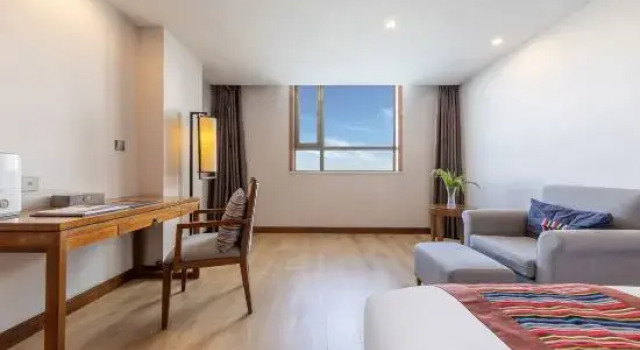 Полулюкс Deluxe Qomo Langzong Hotel