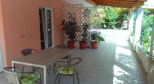 Апартаменты с 2 комнатами Apartments Laura