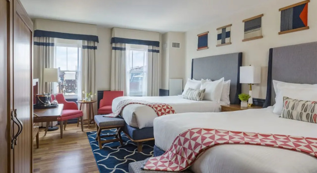 Номер Deluxe Portland Harbor Hotel