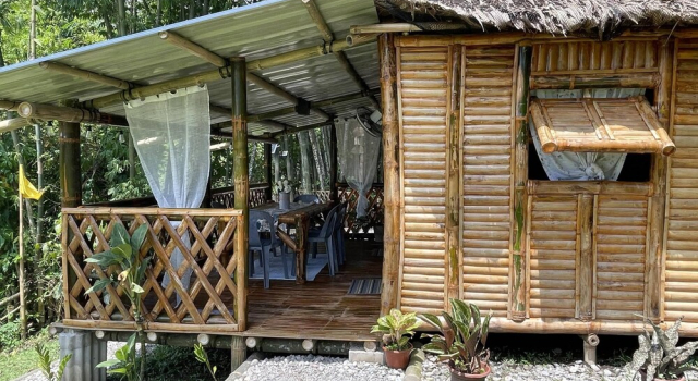 Коттедж Superior The Twin Studio Cottages