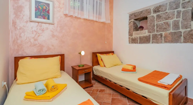 Apartment Bigovo Veljic-traste