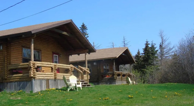 Коттедж с 2 комнатами Cajun Cedar Log Cottages Ltd