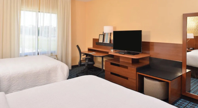 Четырёхместный номер Standard Fairfield Inn & Suites by Marriott St. Joseph