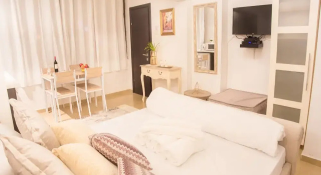 Premium Suites on the Beach B.Yehuda 166, Забронировать Апартаменты/квартира Тель-Авив Тель-Авивский округ, рядом с Площадь Рабина
