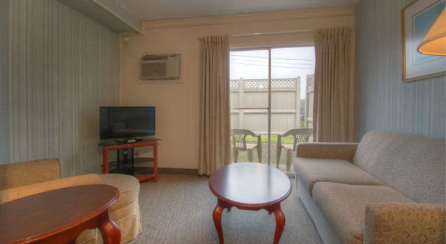 Seashore Park Inn, Varaa Hotelli Hotellit New England uima-altaalla, Uima-allas