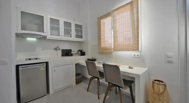 Kleri's apartments 4, Забронировать Апартаменты/квартира Тинос Тинос, рядом с Церковь Кехровуни