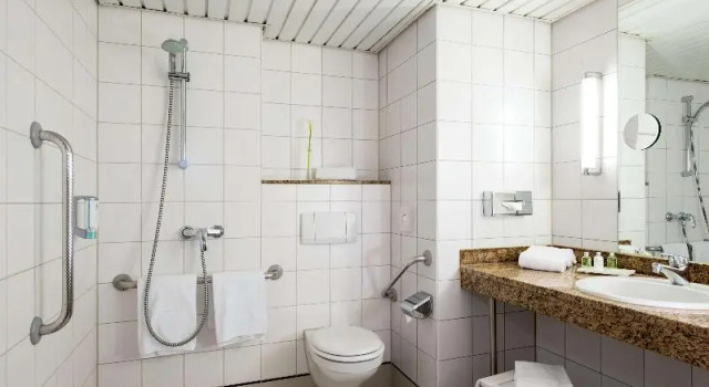 Номер Standard с балконом Best Western Conference Airporthotel Frankfurt Mörfelden