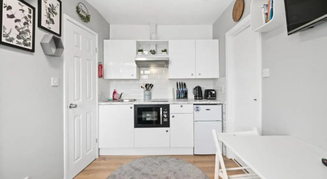 Stunning Studio Flat for 2 people in Kensal Green near West Kilburn, Ladbroke Grove and Maida Hill