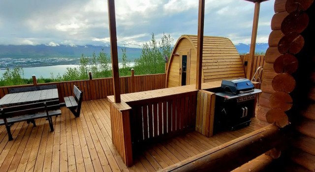 Loghouse with amazing view and sauna