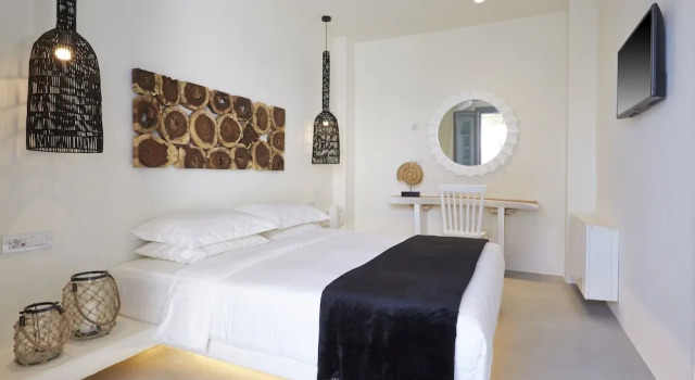 Eolia Kamari Villa