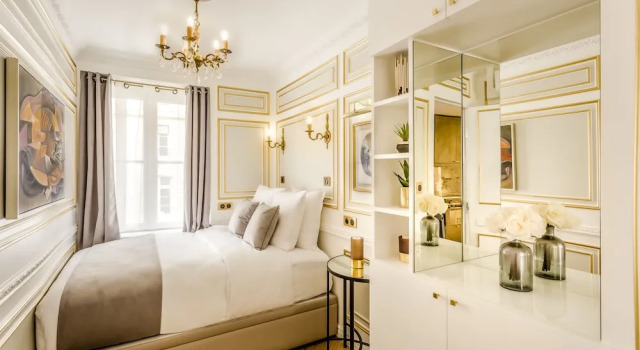 Luxury 6Bdr 5Bth Heritage Building - Louvre View, Забронировать Отель 1-й округ: Лувр Париж, рядом с Лувр — Риволи