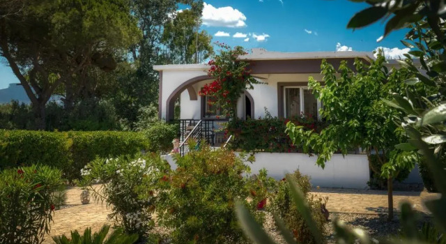Коттедж с 3 комнатами Filios Villa