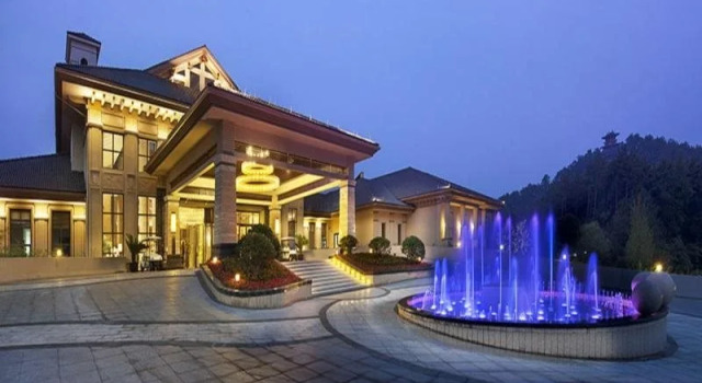 Qiandaohu Runhe Jianguo Hotel, Book Hotel Hoteller i Chun'an med parkering, Parkering