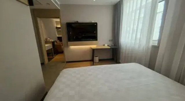 Люкс Deluxe Jinjiang Hotel (Qinhuangdao Shanhaiguan Railway Station Gucheng)