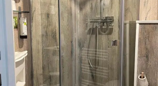 Двухместный номер Standard с видом на море Logis Hôtel- Restaurant Le Relais Guillaume de Normandy-PARKING GRATUIT--VUE BAIE TERRASSE-CALME-BORNES ELECTRIQUE-LOCAL VELOS SÉCURISÉ